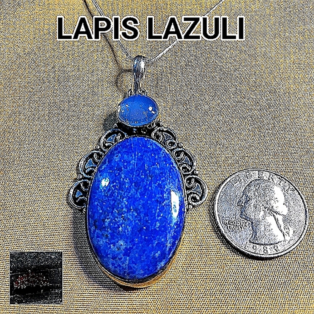 WOMEN - LAPIS LAZULI, MOONSTONE, STERLING SILVER, 18 INCH CHAIN.  (NC-7526-5544)